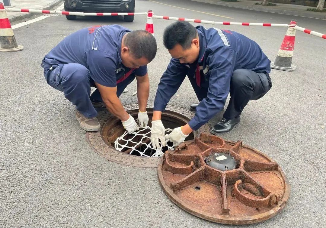 智能井蓋監測終端，筑牢城市生命線(xiàn)工程安全運行防線(xiàn)